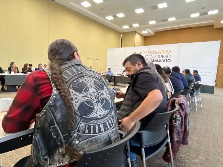 FGE y SSP piden al Congreso no prohibir mototaxis