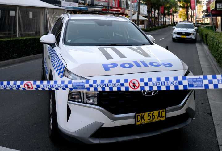 Teenagers charged following police pursuit in Hamilton