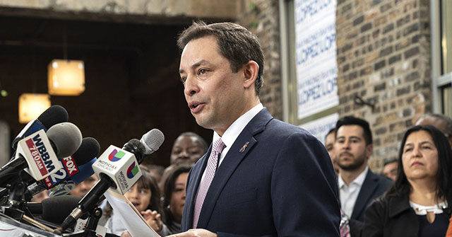 Chicago Alderman Irate After 'Purple-Haired' Anti-ICE Crusaders Ignore Murder of Hispanic Father & Son Outside Their Jewelry Store