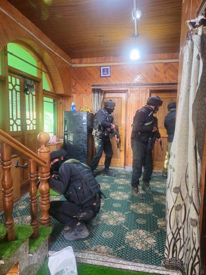 Pulwama Police Conducts Raids Targeting Terror Support Structures