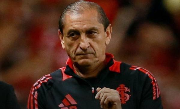 Ramón Díaz en crisis: puede irse al descenso y un ex River puede reemplazarlo