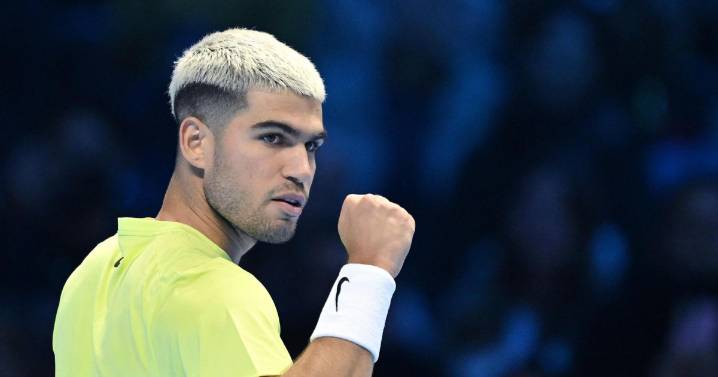 Alcaraz evita sustos ante De Miñaur en su debut en la Copa de Maestros y se acerca al número 1