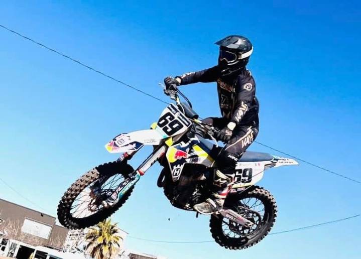 Suben pilotos chihuahuenses al podio en el motocross en Nuevo Mexico