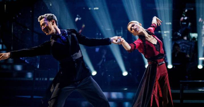 Strictly Come Dancing pro makes worrying Karen Carney admission 'she couldn't breathe'
