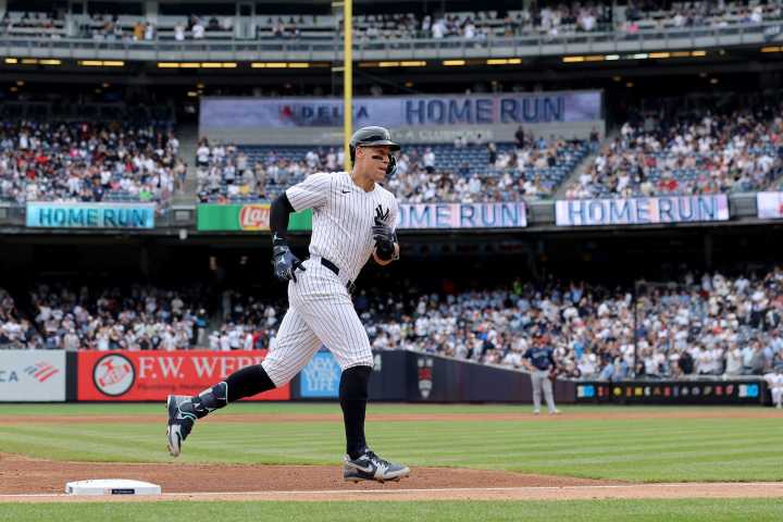 Yankees have 2 Silver Slugger Award Winners, win Team Award