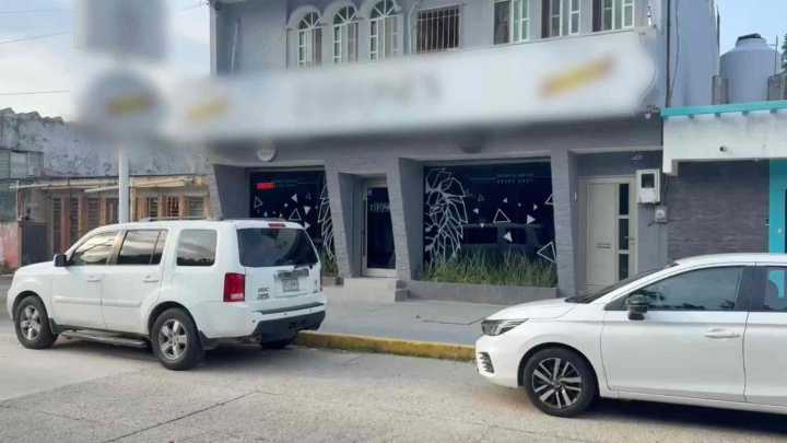 Sujetos Presuntamente Armados Asaltan Restaurante-Bar de Coatzacoalcos, Veracruz