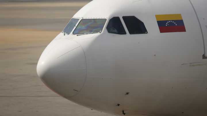 Venezuela rechaza advertencia de Trump sobre cierre total de su espacio aéreo