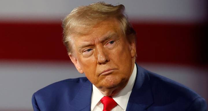 Donald Trump Signs Bill Ordering Justice Department to Release Epstein Files | Donald Trump, Jeffrey Epstein, Politics 