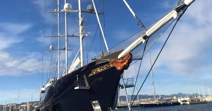 Tres megayates de vela coinciden en Palma