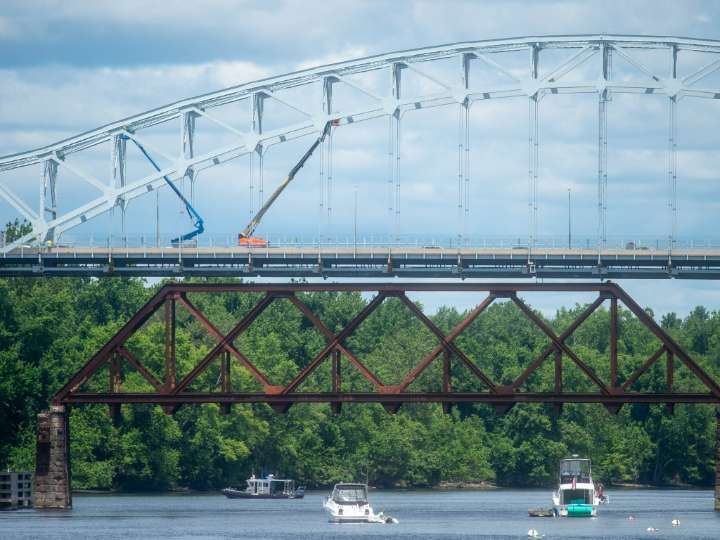Police investigating deadly crash on Arrigoni Bridge in Portland
