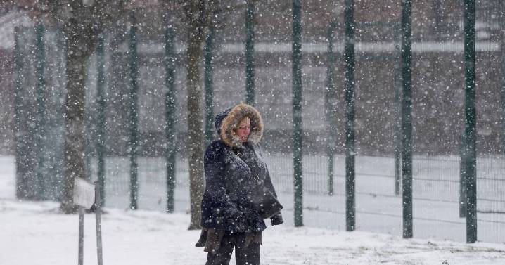 UK snow maps show where up to 7 inches will fall as Arctic blast returns in December