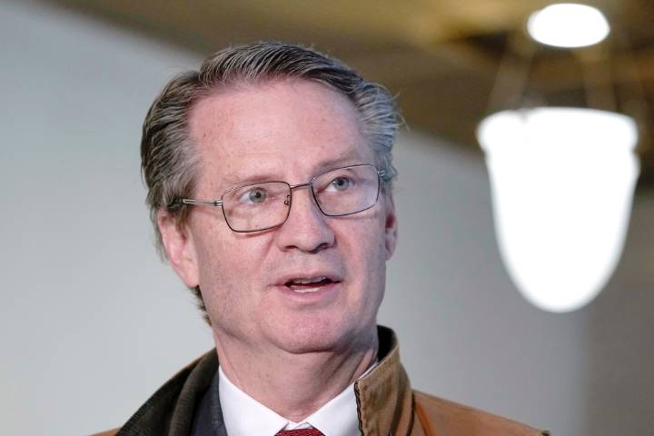 Burchett likens Trumpcare to asteroid that killed the dinosaurs