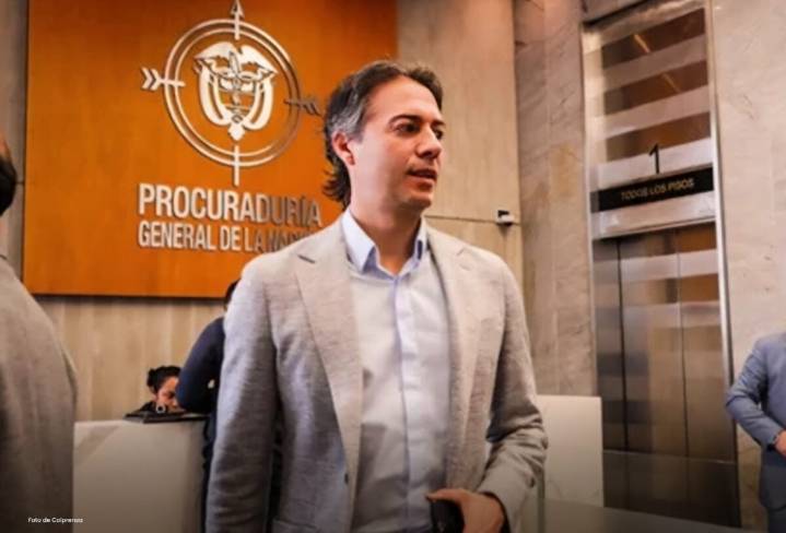 Procuraduría confirmó sanción contra Daniel Quintero por participar en política en 2022