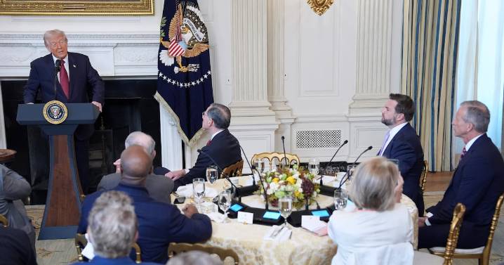 Trump warns Republicans their shutdown strategy cost them on election night