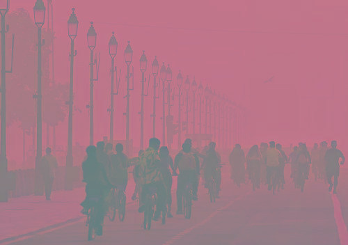 Delhi Chokes Under Thick Smog, AQI at 300