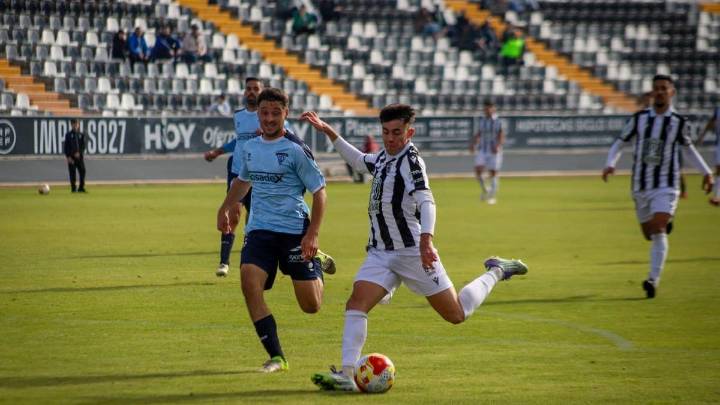 Antonio Pavón: «Sé que con mi trabajo aporto al equipo aunque no marque»