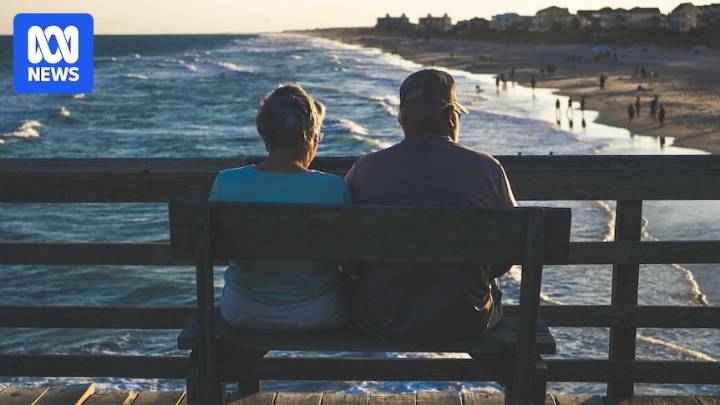 Dud superannuation options could cost retirees up to $205,000, Super Consumers warns