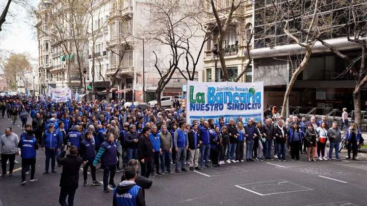 Cómo es el nuevo acuerdo salarial de los bancarios