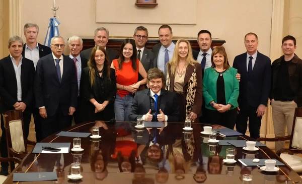 Milei recibe legisladores libertarios y planifica otro viaje a EEUU