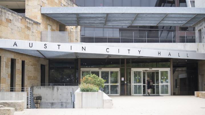 Austinites weigh in on new amended budget after Prop Q fails