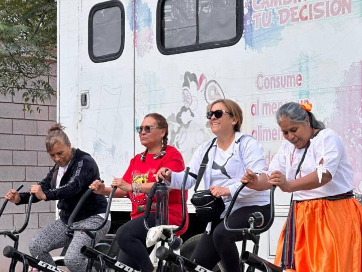 Llega la Brigada Naranja “Unidas por Ellas” al parque Abraham Curbelo