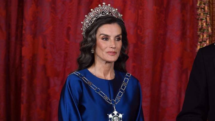 Queen Letizia of Spain Wears an Historic Cartier Tiara to Meet the Sultan of Oman