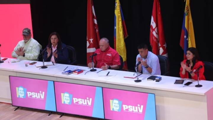 Diosdado Cabello: El PSUV pasará de las jefaturas de calle a la dirección colectiva