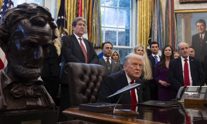 Jueza reprende a la Casa Blanca por presionar a estados que emitieron beneficios SNAP