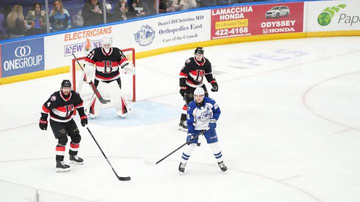 Senators beat Crunch