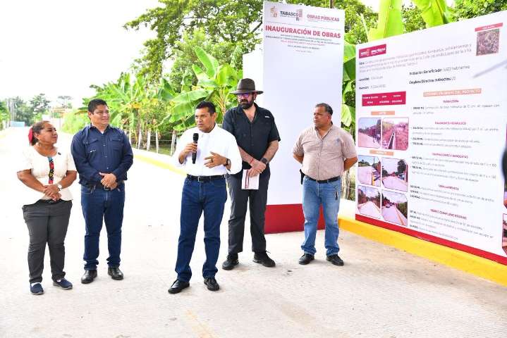 Gobierno del Pueblo moderniza infraestructura en Villa Jalupa con inversión de 8 mdp