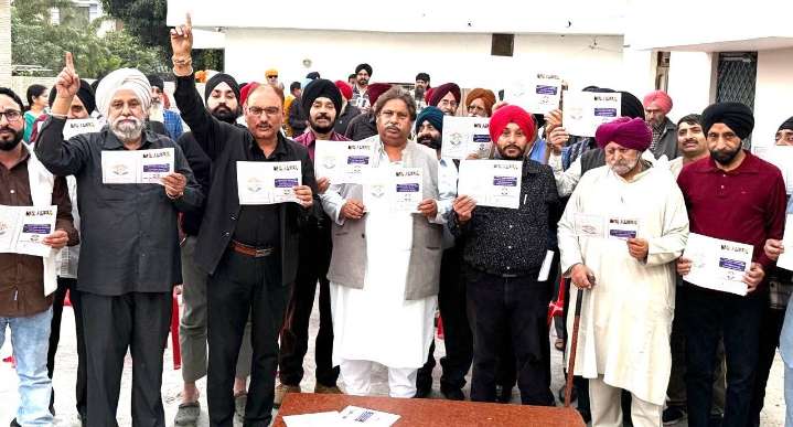 Bhalla demands restoration of statehood, vows to intensify struggle 
