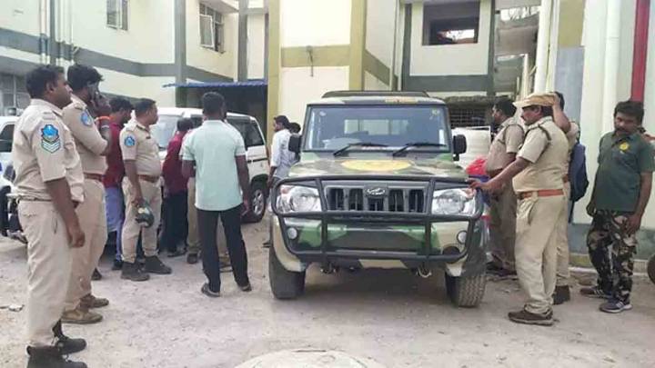 Villagers Attack Forest Officials in Nalgonda, Six Injured