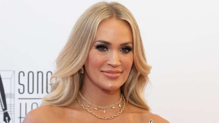 Carrie Underwood's Face Transformation Is Wild To See In Side By Side Photos