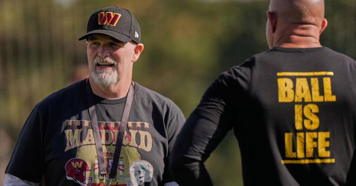 Dan Quinn praises Mike McDaniel's sobriety journey ahead of their first meeting as head coaches