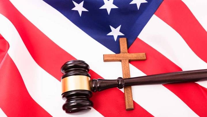 11 Chilling Examples Of American Christians Being Persecuted