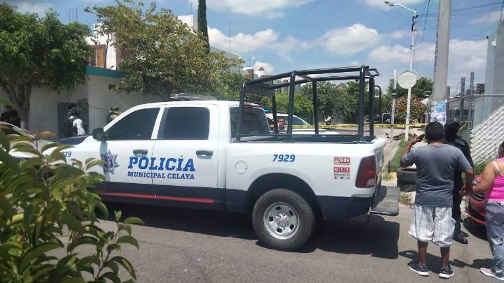 Asesinan a balazos dos personas en campo de fútbol de Salvatierra