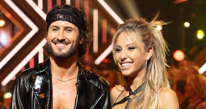 Alix Earle Blocked From Perfect Score For Second Week In a Row On ‘Dancing With the Stars’ | Alix Earle, Dancing With the Stars, Val Chmerkovskiy | Celebrity News and Gossip | Entertainment, Photos an