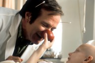 "Nunca volví a mirarlo de la misma manera": Robin Williams tenía una regla de que las personas sin hogar conseguirían trabajo en sus películas