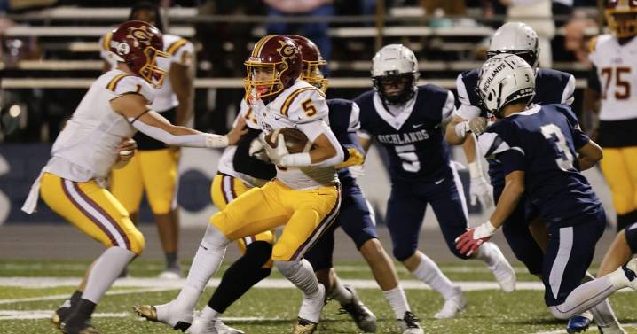 HIGH SCHOOL FOOTBALL; Graham wraps up Southwest District title with 56