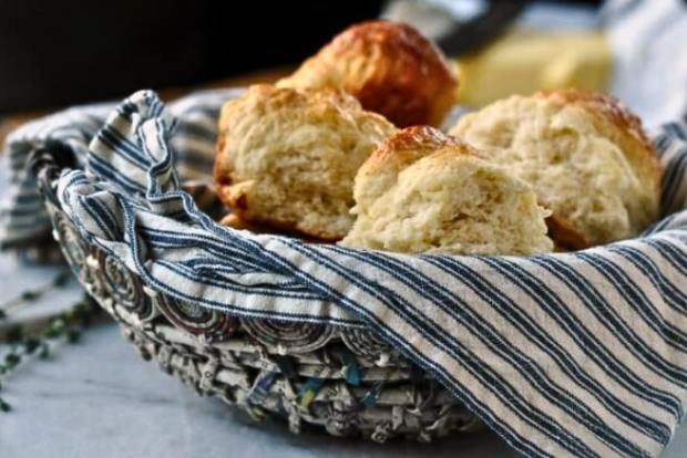 Thanksgiving for all: Gluten-free pull-apart dinner rolls that retain their chewy texture
