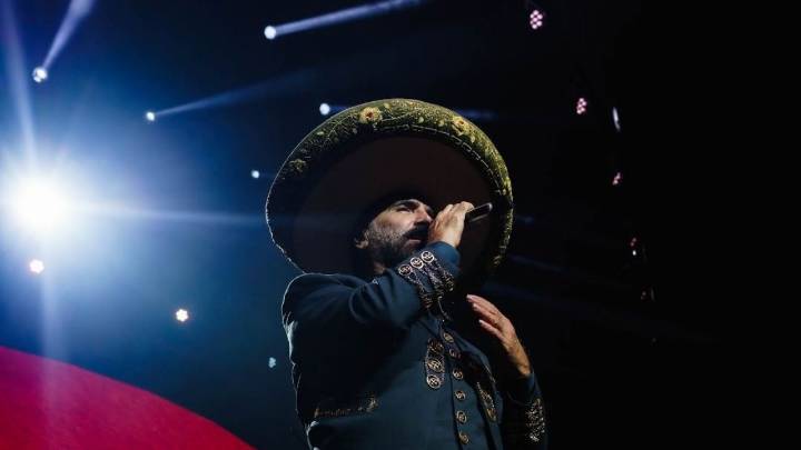 ¿Qué le pasó a Alejandro Fernández en Querétaro? Fans debaten su “extraño comportamiento”