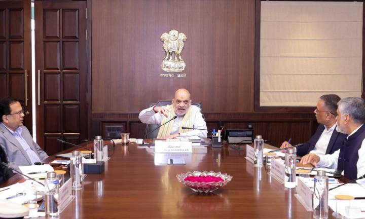 Delhi blast: Shah chairs 2 security review meetings