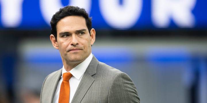 Fox Sports analyst Mark Sanchez fired a month after stabbing in Indianapolis, reports say