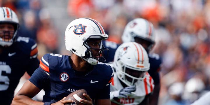 Auburn QB, George Co. alum Deuce Knight named SEC Freshman Player of the Week
