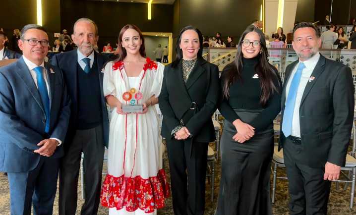 Recibe Fundación Index premio “Suma de Voluntades” de CEMEFI