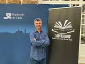 “Quizás el público no es consciente de la cantera de escritores gaditanos tan pujante que hay”