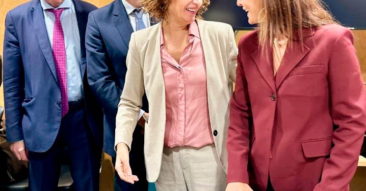 Montero anuncia un nuevo modelo de financiación y reaviva el debate político