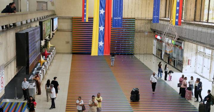 Trump says Venezuelan airspace should be viewed as closed