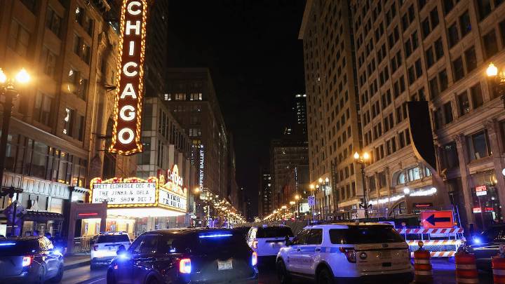Teen Killed, 8 Injured In Multiple Downtown Chicago Shootings