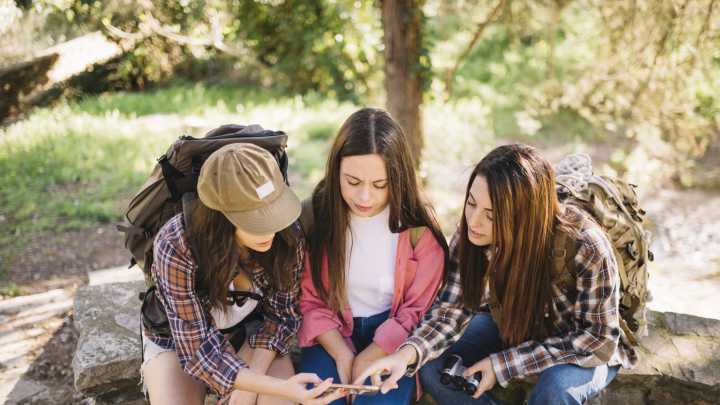 Los jóvenes aragoneses redefinen el éxito: la familia y el ocio ganan peso frente al trabajo